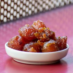 Mận dẻo xào gừng